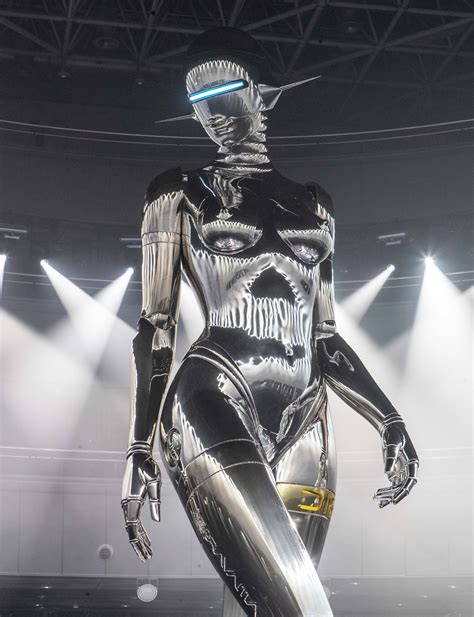 sorayama dior fashion show|dior robot designer.